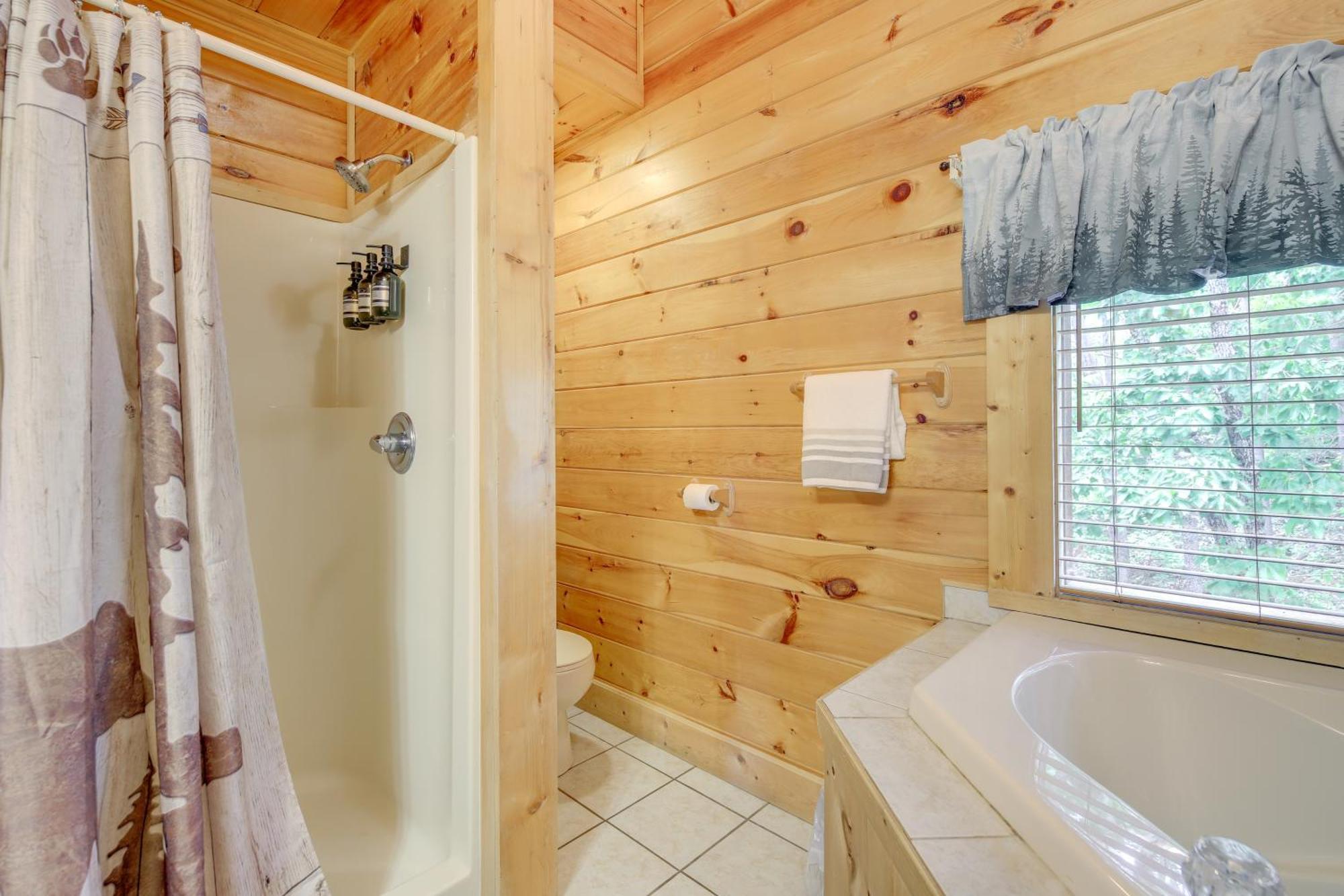 Sevierville Cabin With Deck Minutes To Pigeon Forge エクステリア 写真