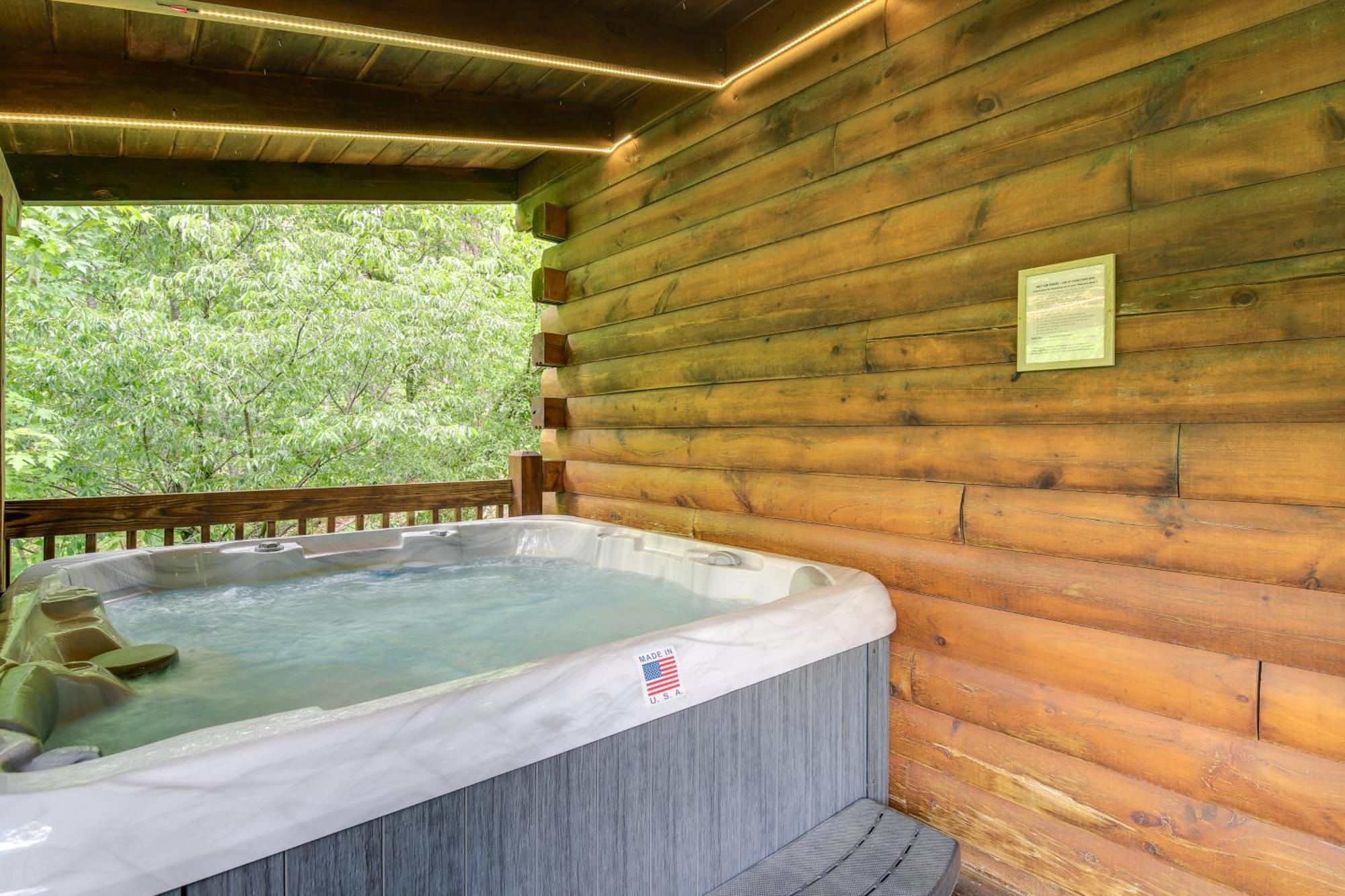 Sevierville Cabin With Deck Minutes To Pigeon Forge エクステリア 写真