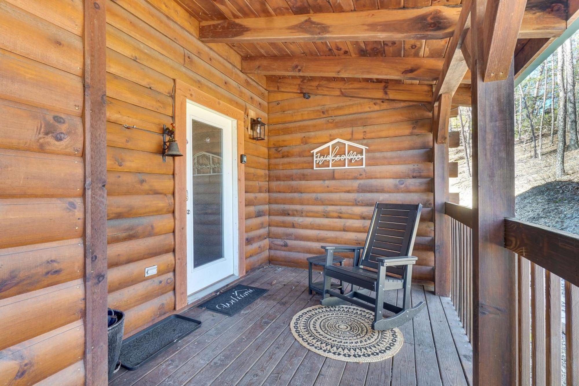 Sevierville Cabin With Deck Minutes To Pigeon Forge エクステリア 写真